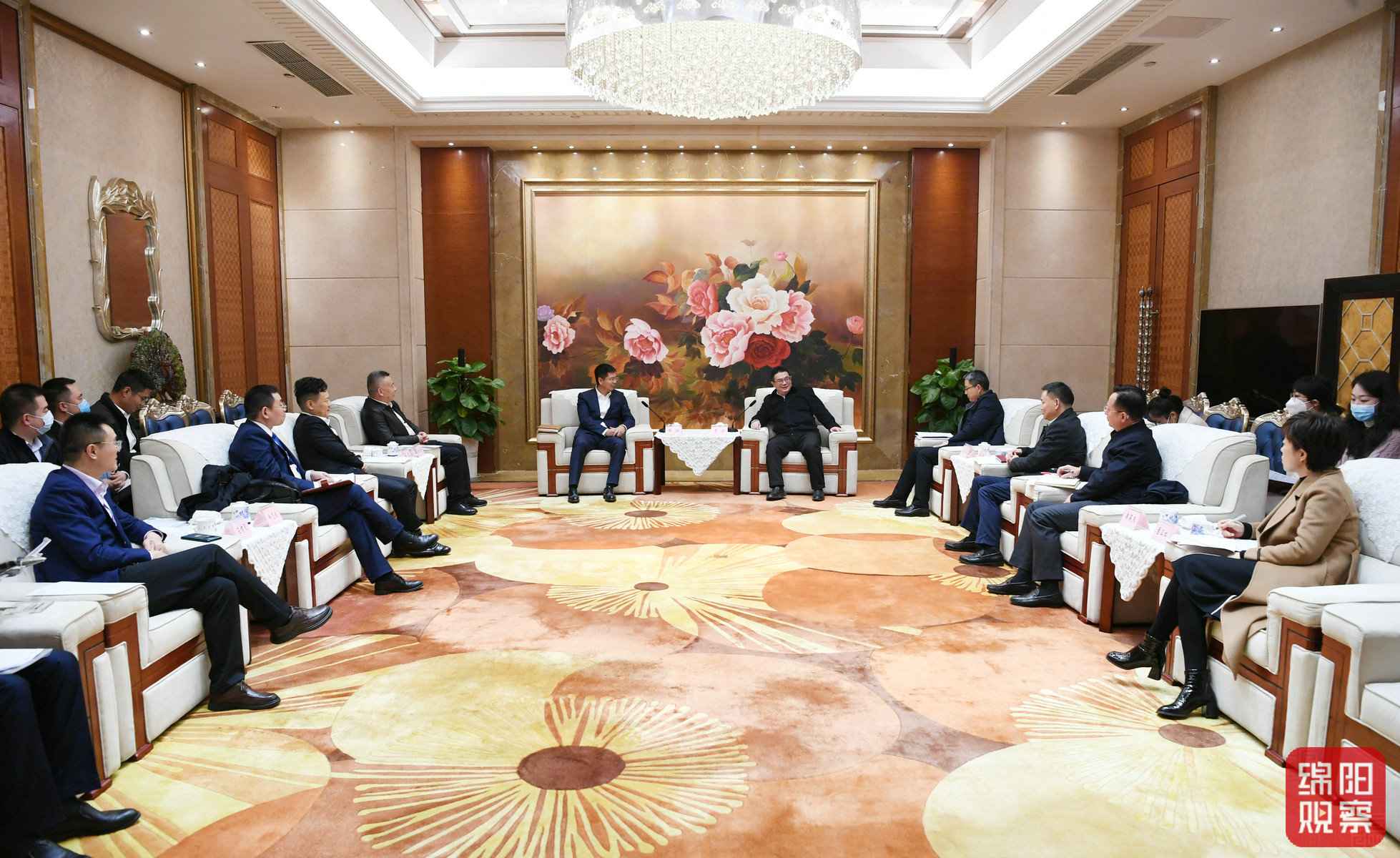 2022年12月7日，李云會(huì)見萬(wàn)豐奧特集團(tuán)董事長(zhǎng)陳濱一行6  張莉 攝.jpg