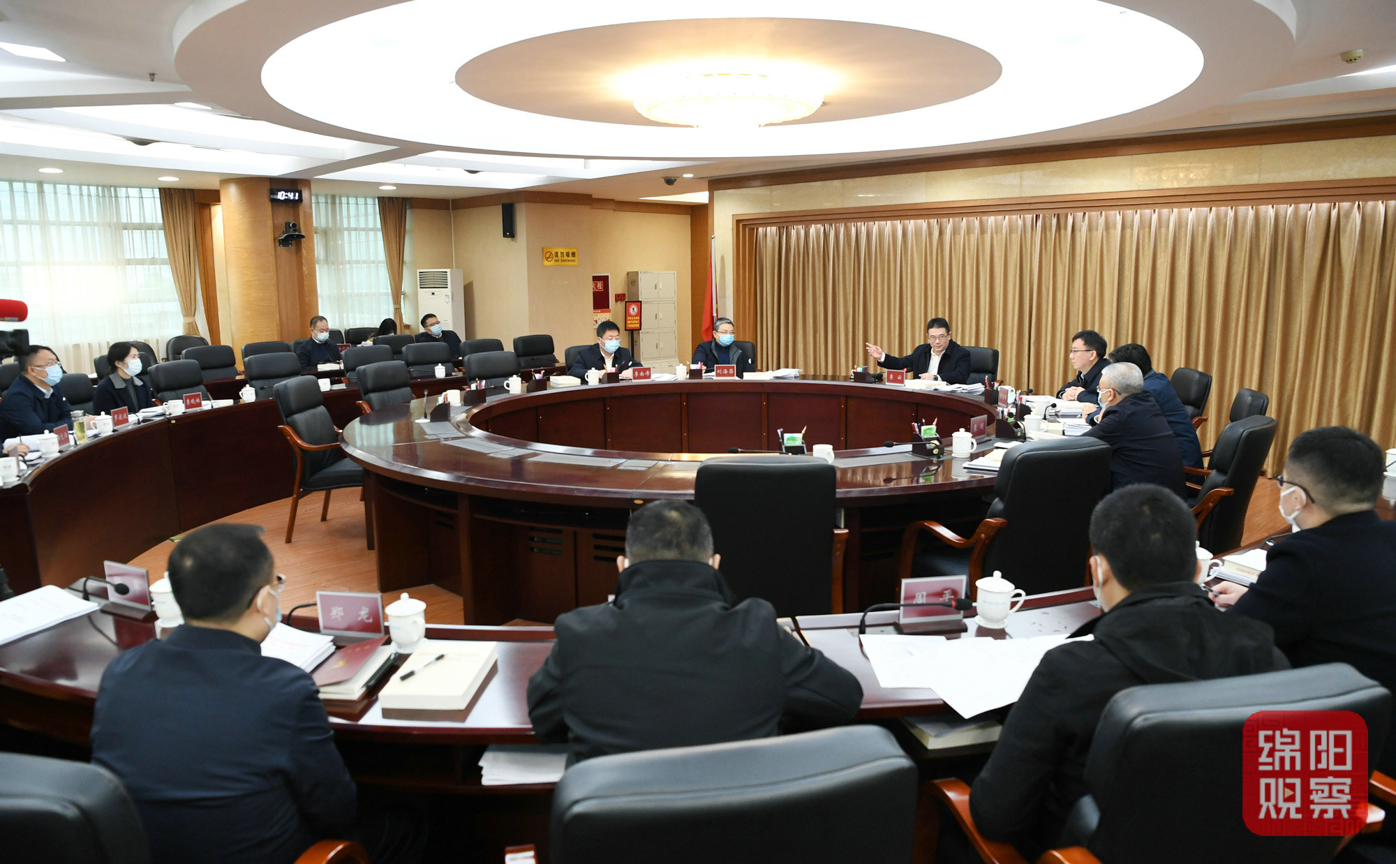 2022年12月8日，市政府黨組2022年第13次會議暨理論學(xué)習(xí)中心組2022年第5次學(xué)習(xí)會議  張莉 攝.jpg