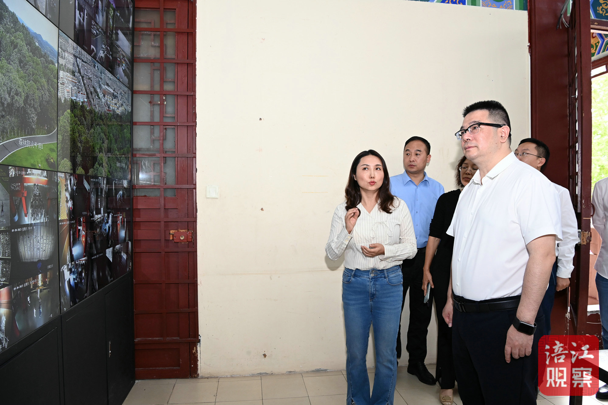 2023年9月30日，李云在富樂(lè)山公園督導(dǎo)檢查節(jié)日期間安全生產(chǎn)情況1  張莉 攝.jpg