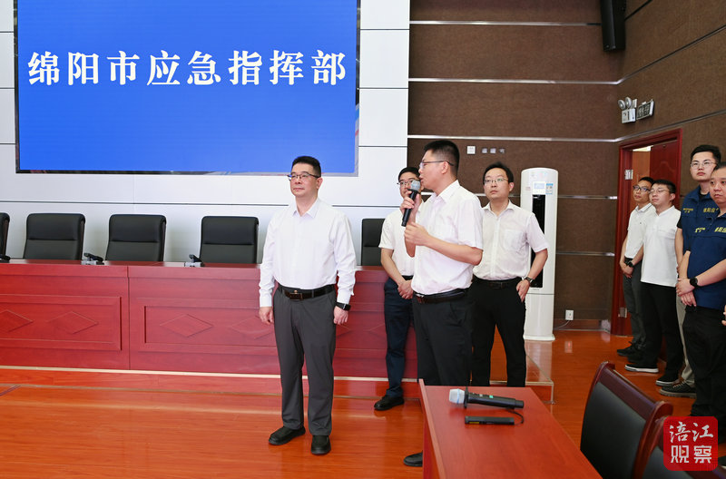 2025年6月10日，李云督導檢查應(yīng)急管理、食品安全、河長制等工作（應(yīng)急管理局）5   張莉 攝.jpg